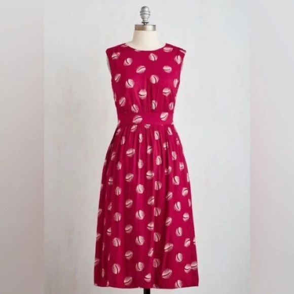 EMILY AND‎ FIN NWOT Lucy Dress in Fuschia Feathers - Picture 1 of 8